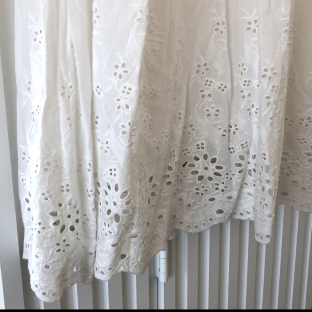 🌜Spell🌛 White Lacey Skirt with Side Slits - Picture 7 of 8